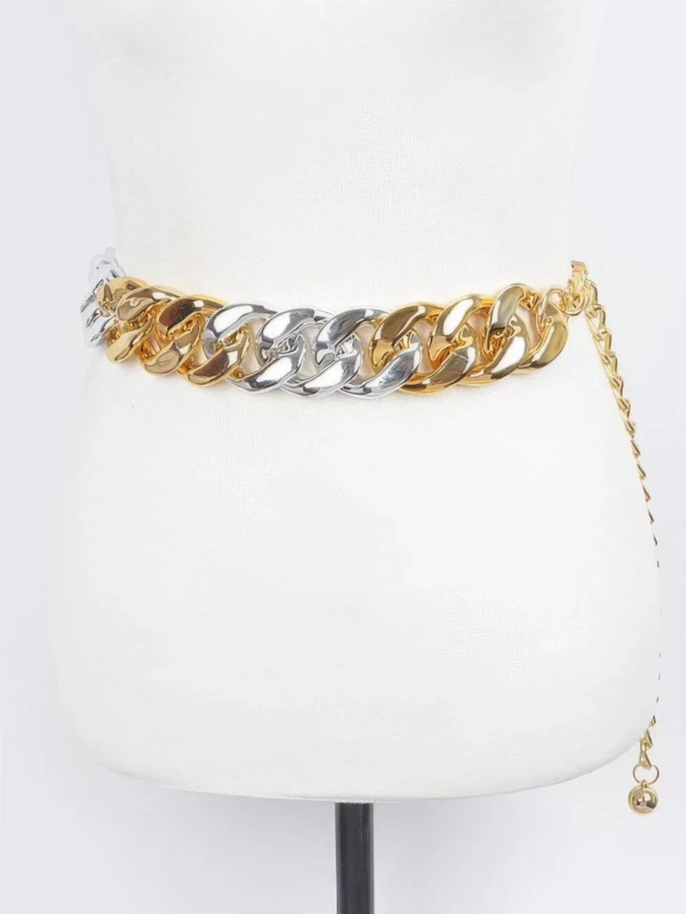 Oversized Chain Belt